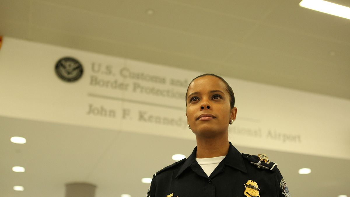 flughafen new york - kampf den schmugglern