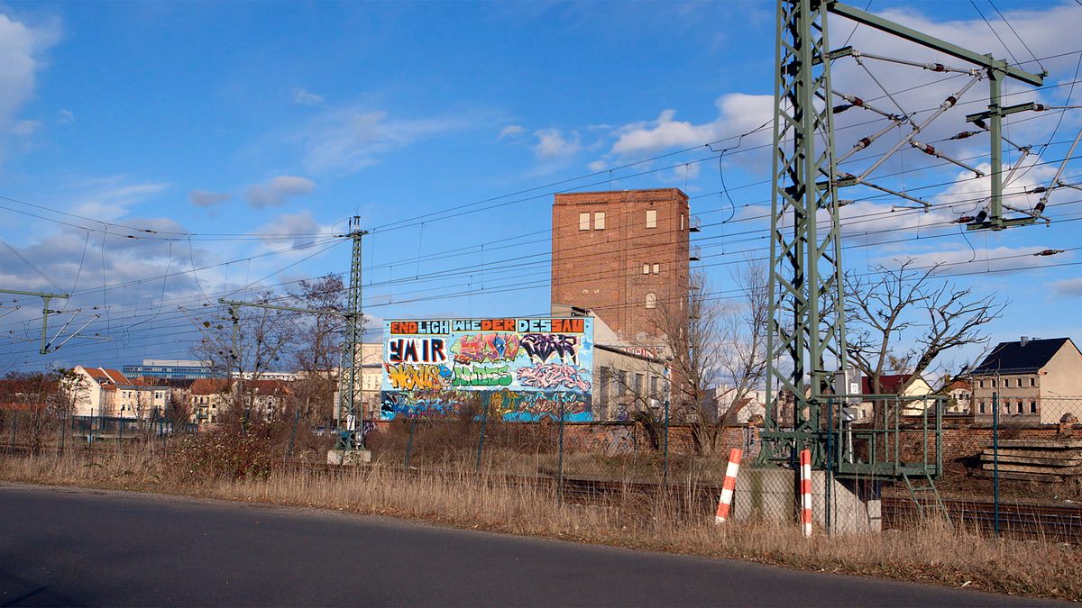 dessau - warten auf die welt
