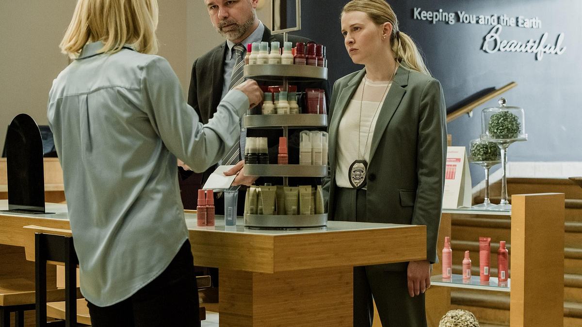 das böse im blick - augenzeuge kamera