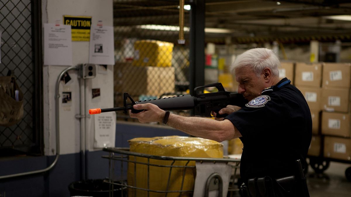 flughafen new york - kampf den schmugglern