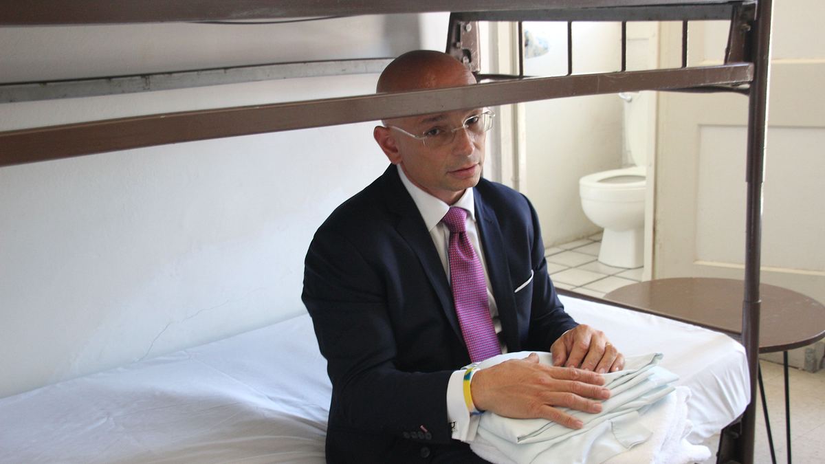 hotel impossible