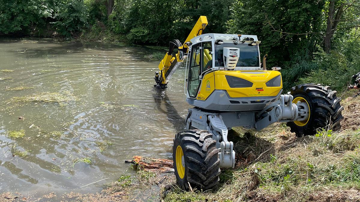 Baumaschine auf vier Beinen - Schreitbagger im Einsatz baumaschine auf vier beinen - schreitbagger im einsatz