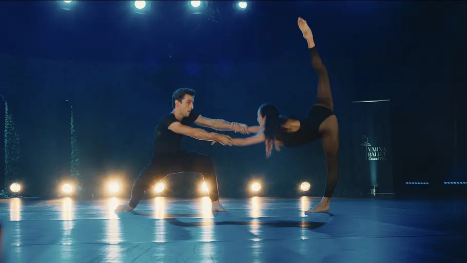 lopéra - dancing in paris