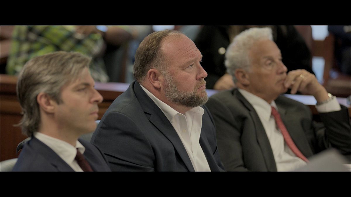 the truth vs. alex jones - die verleugnung des sandy-hook-amoklaufs