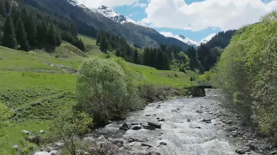 3satthementag: leben am fluss