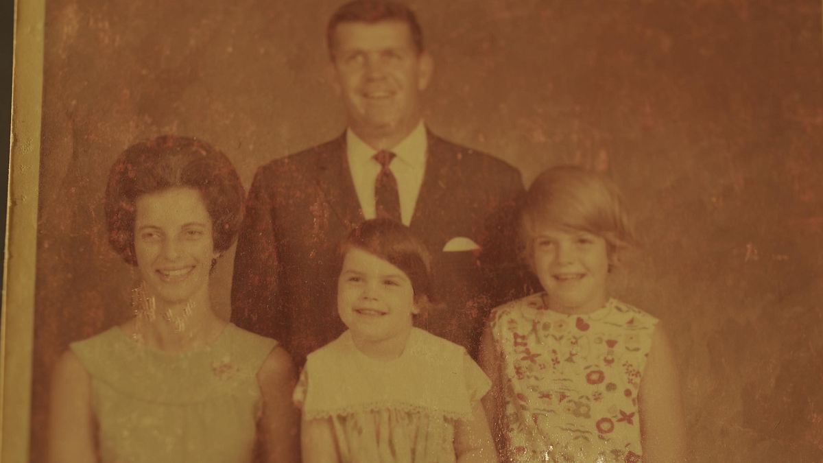 buried in the backyard - mord verjährt nicht