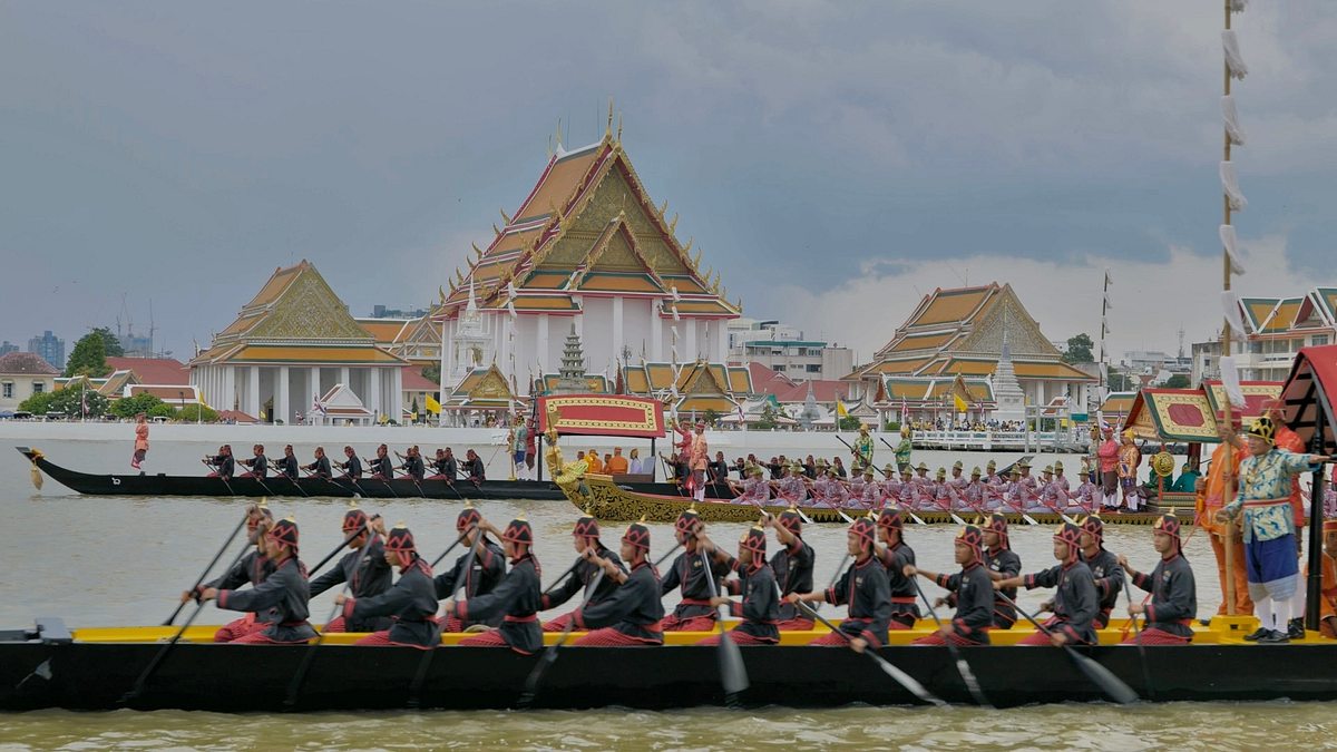 rama x - thailands geheimnisvoller herrscher: an der macht: prunk, protz und unterdrückung