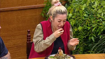 Ariel in der Essensprüfung - Foto: Foto: RTL