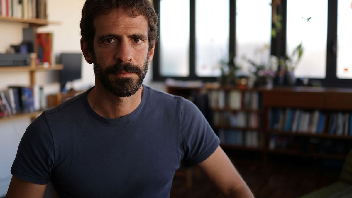 bad host: jagd auf das couchsurfing-monster