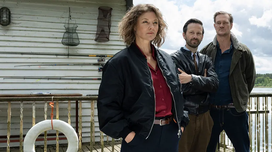 Die Polizistin Nina Hagen (Cordelia Wege, li.) übernimmt mit ihren Kollegen Bittner (Franz Dinda, Mitte) und Engelmann (David Bredin, re.) einen sehr persönlichen Fall.