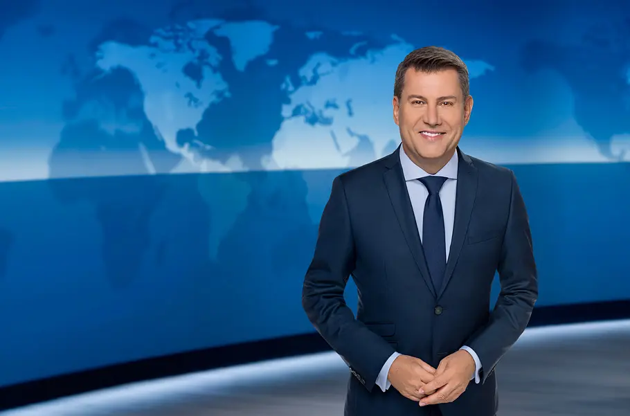 Jens Riewa. Jens Riewa im Tagesschau-Studio.