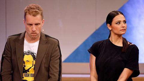 Zwischen Oli und Amira spitzt sich die Situation zu. - Foto: IMAGO / Panama Pictures