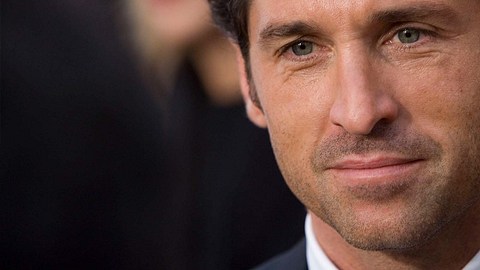 Patrick Dempsey in Nahaufnahme. Er blickt konzentriert in die Kamera. - Foto: IMAGO / ZUMA Wire
