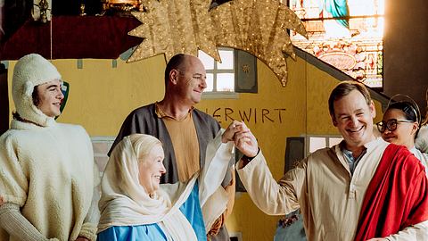 Till (Marinus Hohmann), Vera (Sybille Waury), Hubert (Bernhard Ulrich), Gregor (Holger Matthias Wilhelm - Foto: © BR/Nadya Jakobs