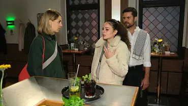 „Unter Uns“-Vorschau: Bringt Nika Paco und Stella auseinander? - Foto: RTL / Stefan Behrens