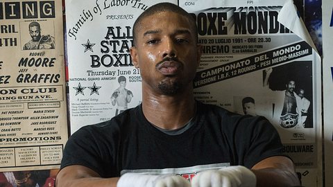 Creed-Darsteller Michael B. Jordan hat seinen Ferrari bei einem Unfall geschrottet - Foto: Barry Wetcher / Warner Media
