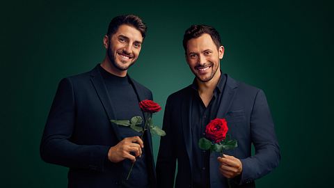 Der Bachelor 2024: Die Bachelors - Dennis Gries und Sebastian Klaus - Foto: RTL / Benno Kraehahn