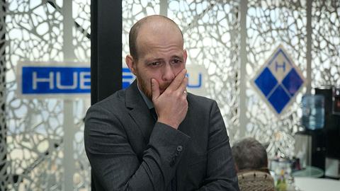 „Unter Uns“-Vorschau: Tobias verzweifelt an der Ultraschall-Untersuchung seines Kindes! - Foto: RTL / Stefan Behrens