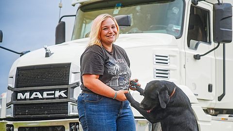 Ines ist das neuste Mitglied der Trucker Babes! - Foto: Kabel Eins