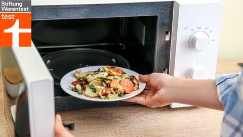 Mikrowellen bei Stiftung Warentest: Diese Marken schneiden am besten ab - Foto: TVMovie/PR
