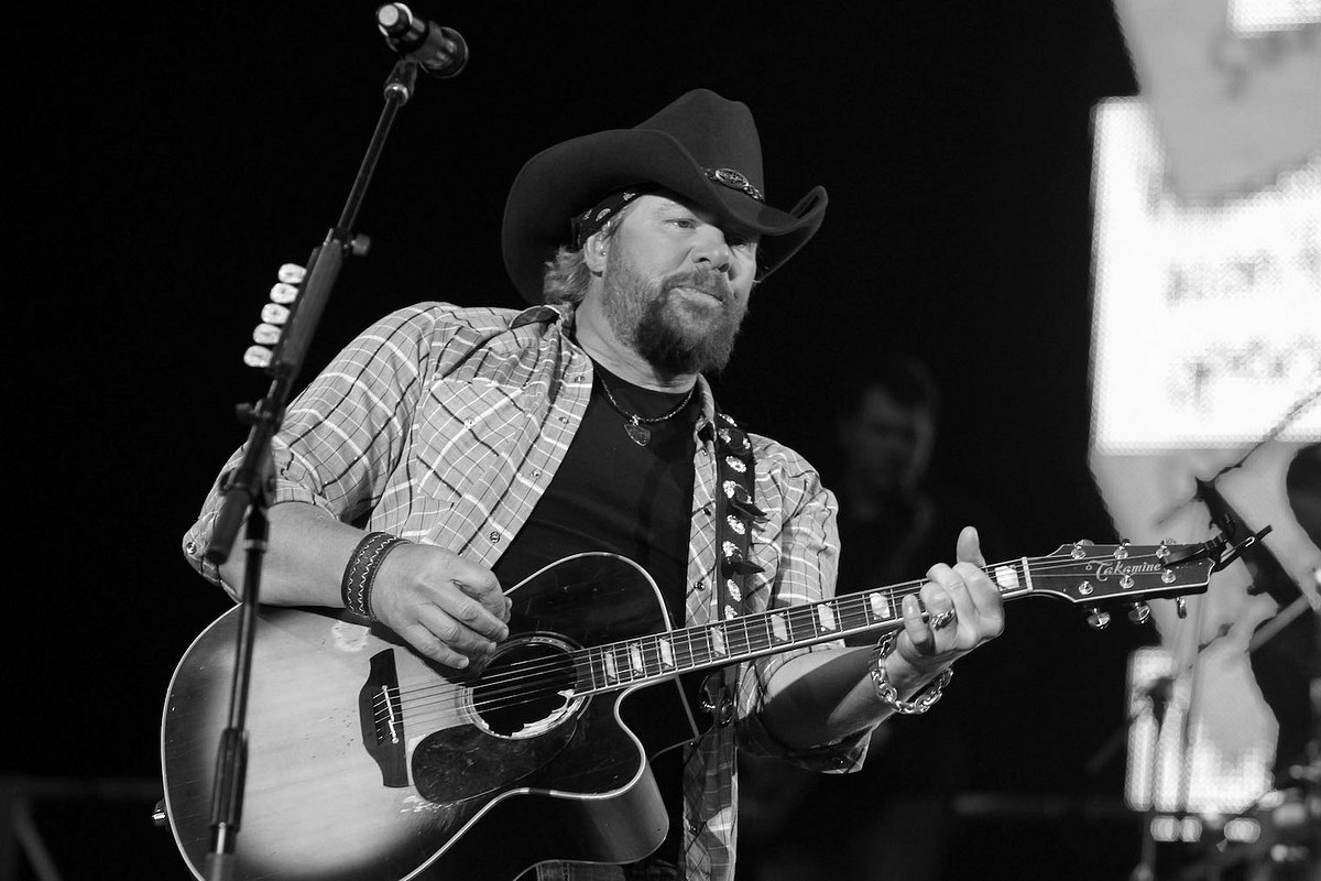 Toby Keith bei einem Country Musik Festival 2010.