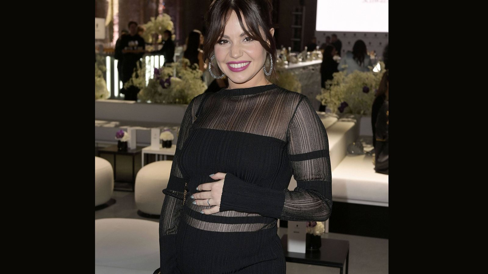 Let's Dance"-Star Christina Hänni: Große Aufregung um Babybauch