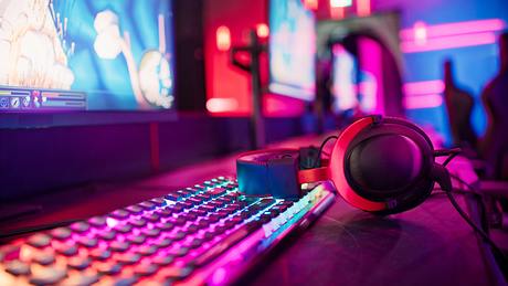 Bester Gaming-Monitor unter 200 Euro - Foto: iStock/janiecbros