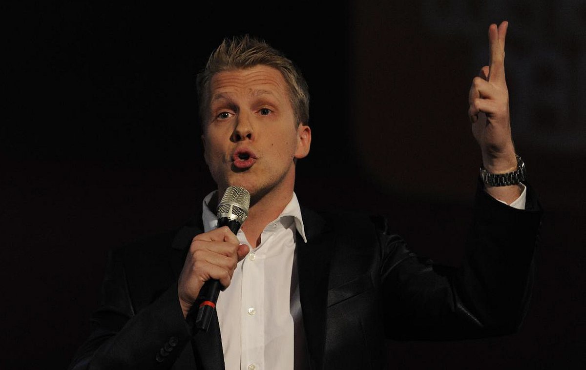 Oliver Pocher behauptet, Annemarie Carpendale habe ihn betrogen