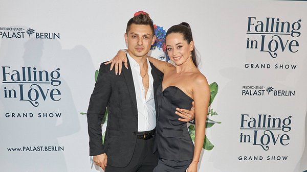 Lets Dance: Profitänzer Zsolt Sándor Cseke verheiratet? So lebt er mit Freundin Malika Dzumaev - Foto: IMAGO / eventfoto54