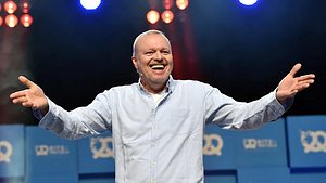 Stefan Raab Comeback: „Der mieseste Aprilscherz ever“? - Foto: Getty Images News/Getty Images