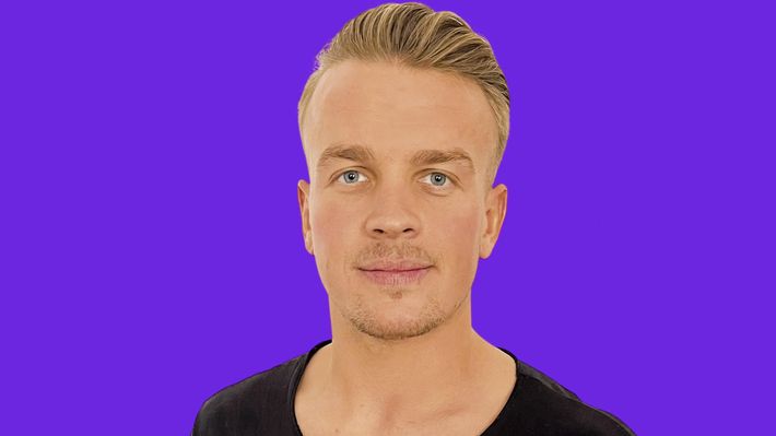 Xander Stephinger lächelt in die Kamera - Foto: RTL