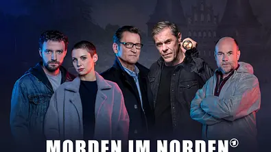 Dieser „Morden im Norden“-Star sticht bald mit dem „Traumschiff“ in See - Foto: ARD/Thorsten Jander/Composing MilchDesign