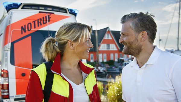 „Praxis mit Meerblick“: Wann und wie kommen neue Folgen der ARD-Serie? - Foto: ARD Degeto/Arnim Thomaß