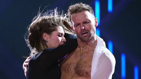 Kurz vor dem „Let’s Dance“-Halbfinale sind sich Jana Wosnitza und Vadim Garbuzov auch privat näher - Foto: „Let’s Dance“-Halbfinale