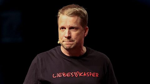 Oliver Pocher bringt Frau aus Publikum zum Weinen - Foto: IMAGO / Steinbrenner