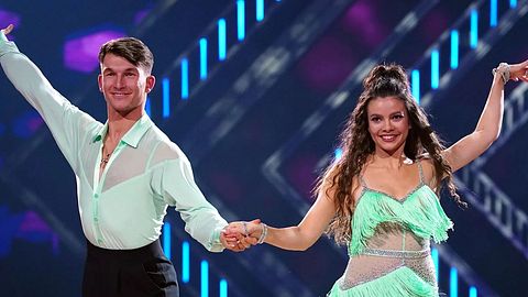 „Let’s Dance“: Mika Tatarkin macht Maria Clara Groppler kurz vor Finale eine süße Liebeserklärung - Foto: RTL / Stefan Gregorowius