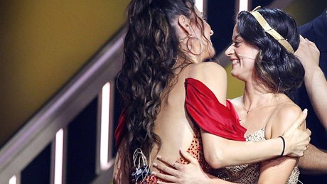 Lets Dance: Ekaterina Leonova und Malika Dzumaev - Foto: Imago / Panama Pictures