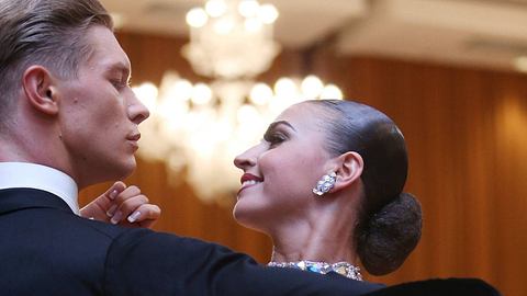 Ekaterina Leonova und Paul Lorenz beim Tanzen - Foto: IMAGO / Eibner