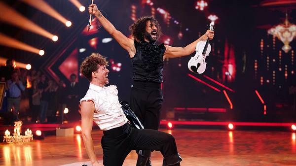 Lets Dance: Massimo Sinato und Valentin Lusin, Sieger der Profi-Challenge 2024 - Foto: RTL / Stefan Gregorowius