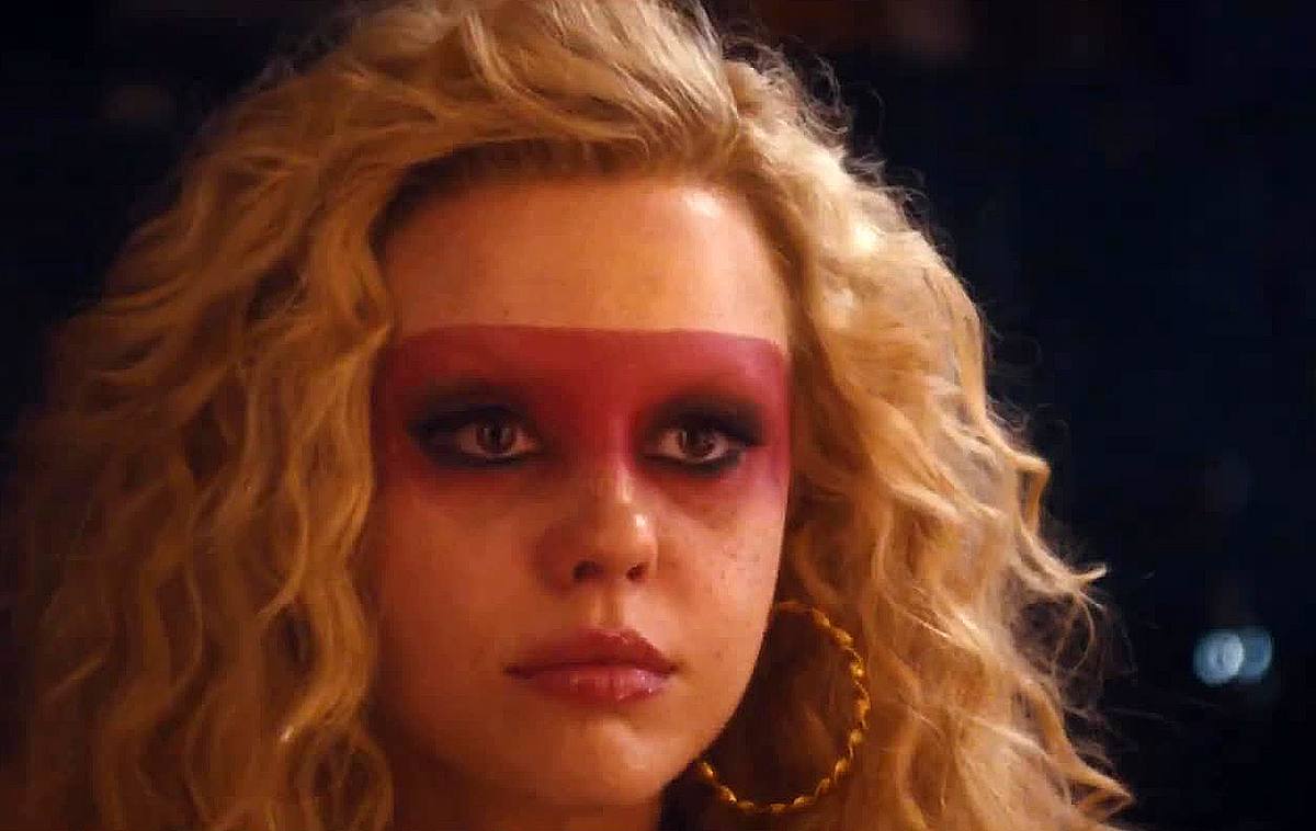 Maxxxine-Trailer: Mia Goth kehrt als Ex-Stripperin zurück