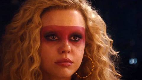 Maxxxine-Trailer: Mia Goth kehrt als Ex-Stripperin zurück - Foto: Universal