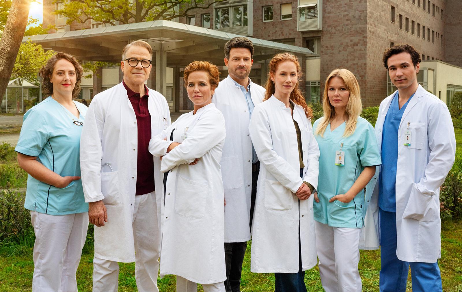 Neue Vorabend-Serie „Die Spreewaldklinik“ in SAT.1 | GZSZ-Star übernimmt  Rolle!