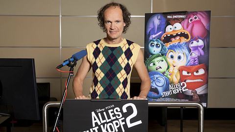 „Alles steht Kopf 2“: Wie viel Angst hatte Olaf Schubert in der Pubertät? | Interview - Foto: Disney