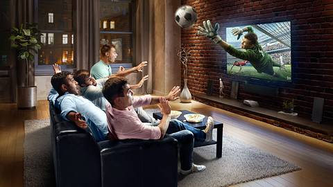 Bester Fernseher für Fußball - Foto: iStock/Dmytro Aksonov