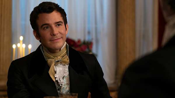 Benedict bridgerton schaut verträumt in die Ferne - Foto: LIAM DANIEL/NETFLIX