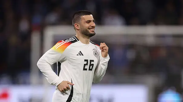 Deniz Undav spielt im Deutschland Trikot Fußball - Foto: Getty Images Deniz Undav spielt im Deutschland Trikot Fußball - Foto: Getty Images