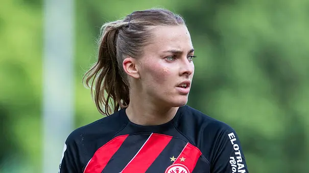 Laura Freigang spielt für Frankfurt. - Foto: IMAGO / Beautiful Sports Laura Freigang spielt für Frankfurt. - Foto: IMAGO / Beautiful Sports