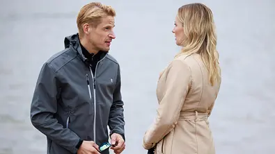 Casper lässt Isabelle nicht in Ruhe. - Foto: RTL/ Julia Feldhagen