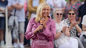 Kiewel bei Moderation des ZDF Fernsehgartens: Jetzt kündigt sie Hochzeit an - Foto: IMAGO / BOBO