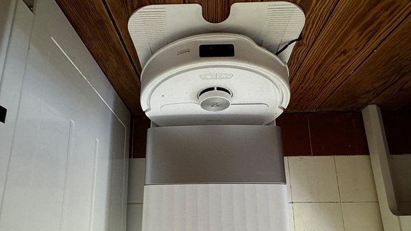Der neueste Saug- und Wischroboter von Roborock: Qrevo Master im Redaktionstest - Foto: Privat / Jay Becker